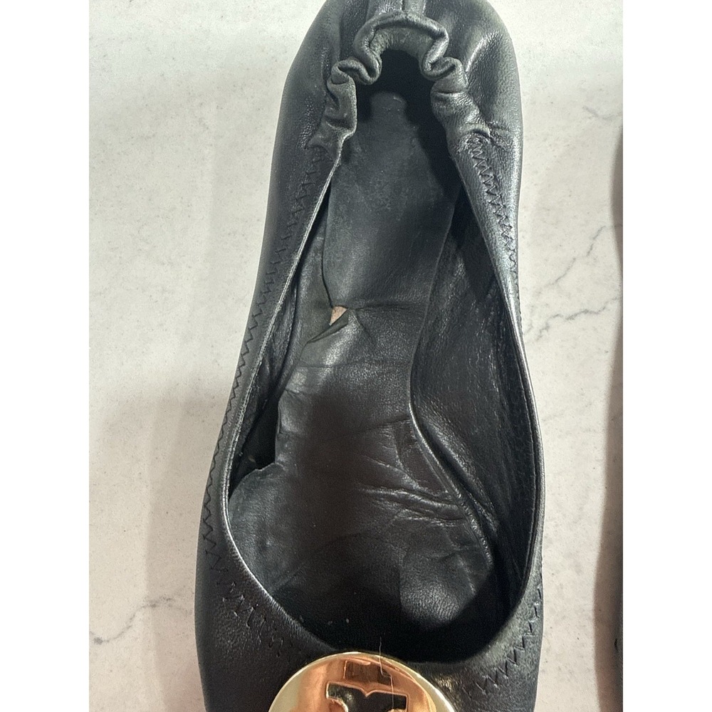 Tory Burch REVA Black Leather Ballet Flats Shoes Gold Medallion Esr Size 6.5 - Picture 6 of 10